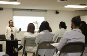 ES FUNDAMENTAL LA LABOR DE LAS Y LOS PSICÓLOGOS PARA LA SALUD MENTAL