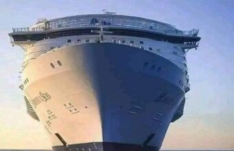 MÁS GRANDE QUE EL TITATIC