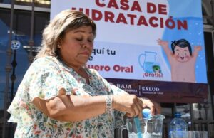 OFRECEN MEDIDAS PREVENTIVAS Y VIDA SUERO ORAL EN CASAS DE HIDRATACIÓN