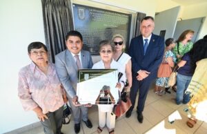 RINDE TRIBUTO LA UABC AL PROFESOR MARIO REYES
