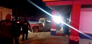 SE IMPACTA PICK UP EN COMERCIO EN EL KM 43