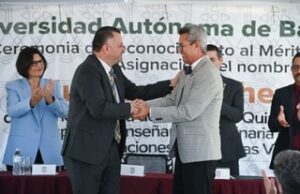LA UABC RECONOCE EL COMPROMISO DEL DOCTOR EDUARDO SÁNCHEZ LÓPEZ CON LA FORMACIÓN DE PROFESIONISTAS EN VETERINARIA