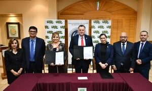 FIRMAN CONVENIO FISCALÍA GENERAL DEL ESTADO Y LA UNIVERSIDAD AUTÓNOMA DE BAJA CALIFORNIA