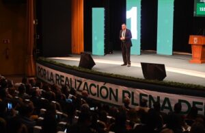 El rector de la UABC rindió su primer informe de actividades