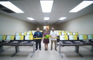 INAUGURARON EN FCH SU TERCERA SALA DE INFORMÁTICA