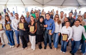 NORMA BUSTAMANTE RECONOCE A EMPRESAS COMPROMETIDAS CON EL MEDIO AMBIENTE