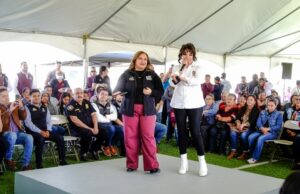 NORMA BUSTAMANTE DIALOGA CON JÓVENES DEL VALLE DE MEXICALI