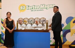 Adriana, de Mexicali, gana Sorteo Magno de la UABC