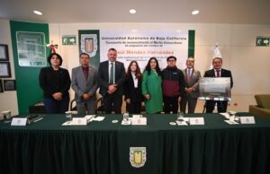 Honra UABC memoria del Mtro. Saúl Méndez Hernández