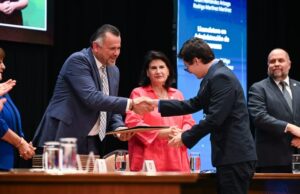 Reciben el Mérito Escolar 355 egresadas y egresados de la UABC por su excelencia académica