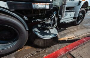 MEXICALI BRILLA: NORMA BUSTAMANTE PRESENTAN NUEVAS BARREDORAS PARA VIALIDADES