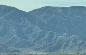 Fallecen dos masculinos al derrumbarse mina en el ejido López Mateos, Valle de Mexicali