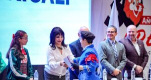 TRES DÉCADAS TRANSFORMANDO VIDAS: NORMA BUSTAMANTE CELEBRA 30 AÑOS DE D.A.R.E. MEXICALI