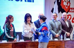 TRES DÉCADAS TRANSFORMANDO VIDAS: NORMA BUSTAMANTE CELEBRA 30 AÑOS DE D.A.R.E. MEXICALI